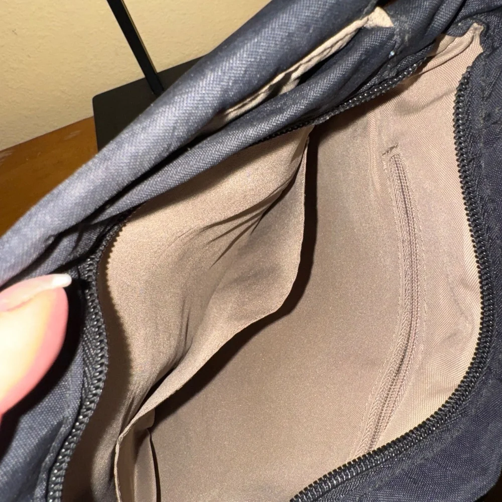 Baggalini nylon cross body bag - Picture 9 of 9